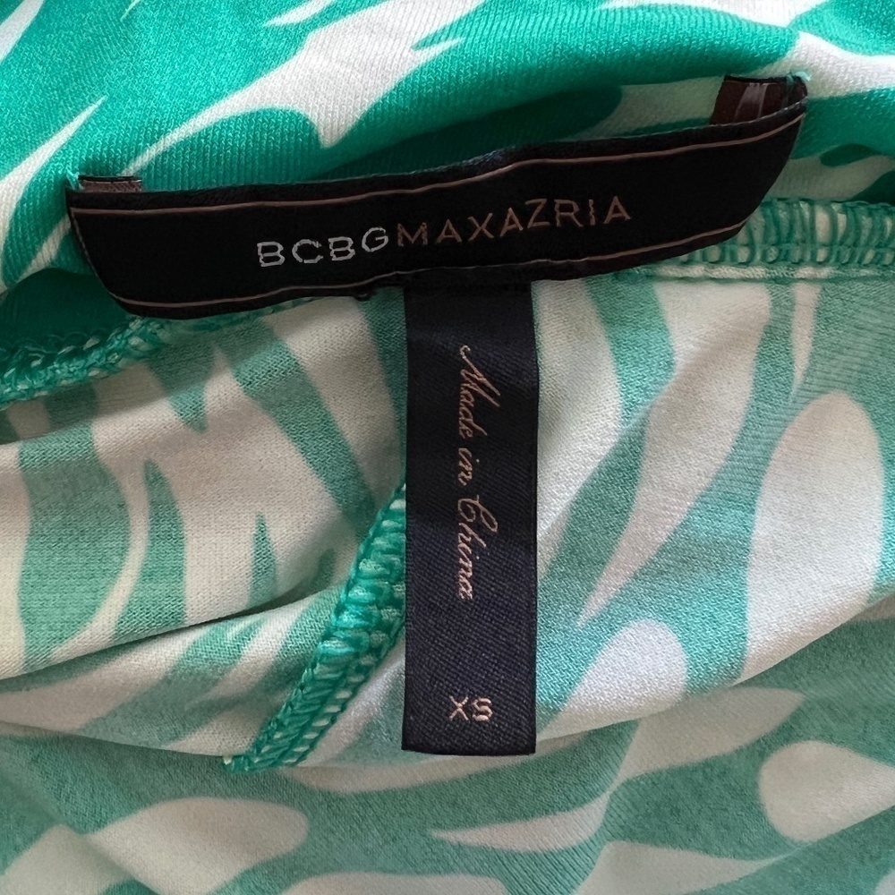 BCBGMaxAzria | Green and White Print Maxi Dress - Picture 7 of 7